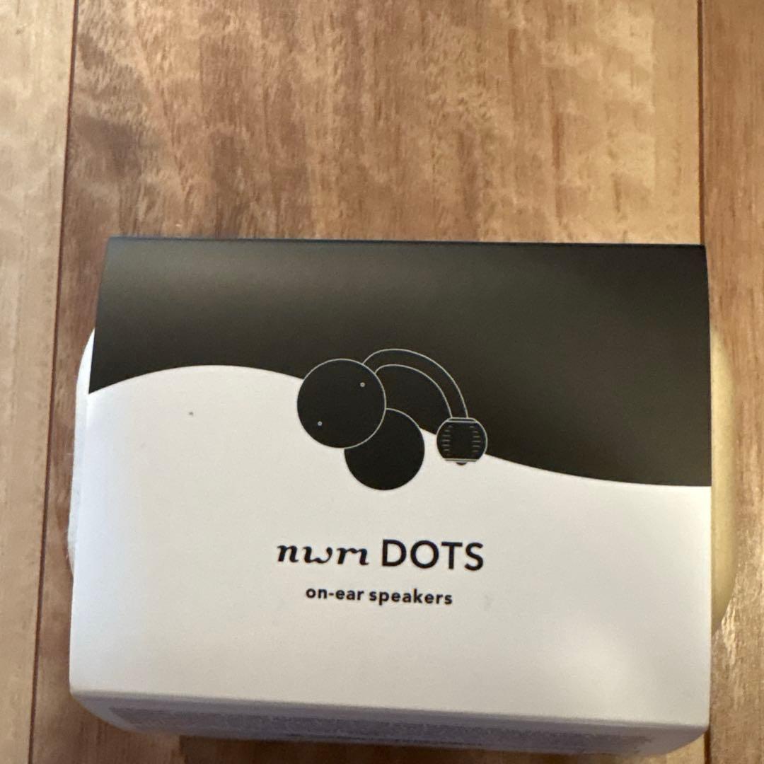 nwm DOTS ヌーム　ワイヤレスイヤホン　MBE002