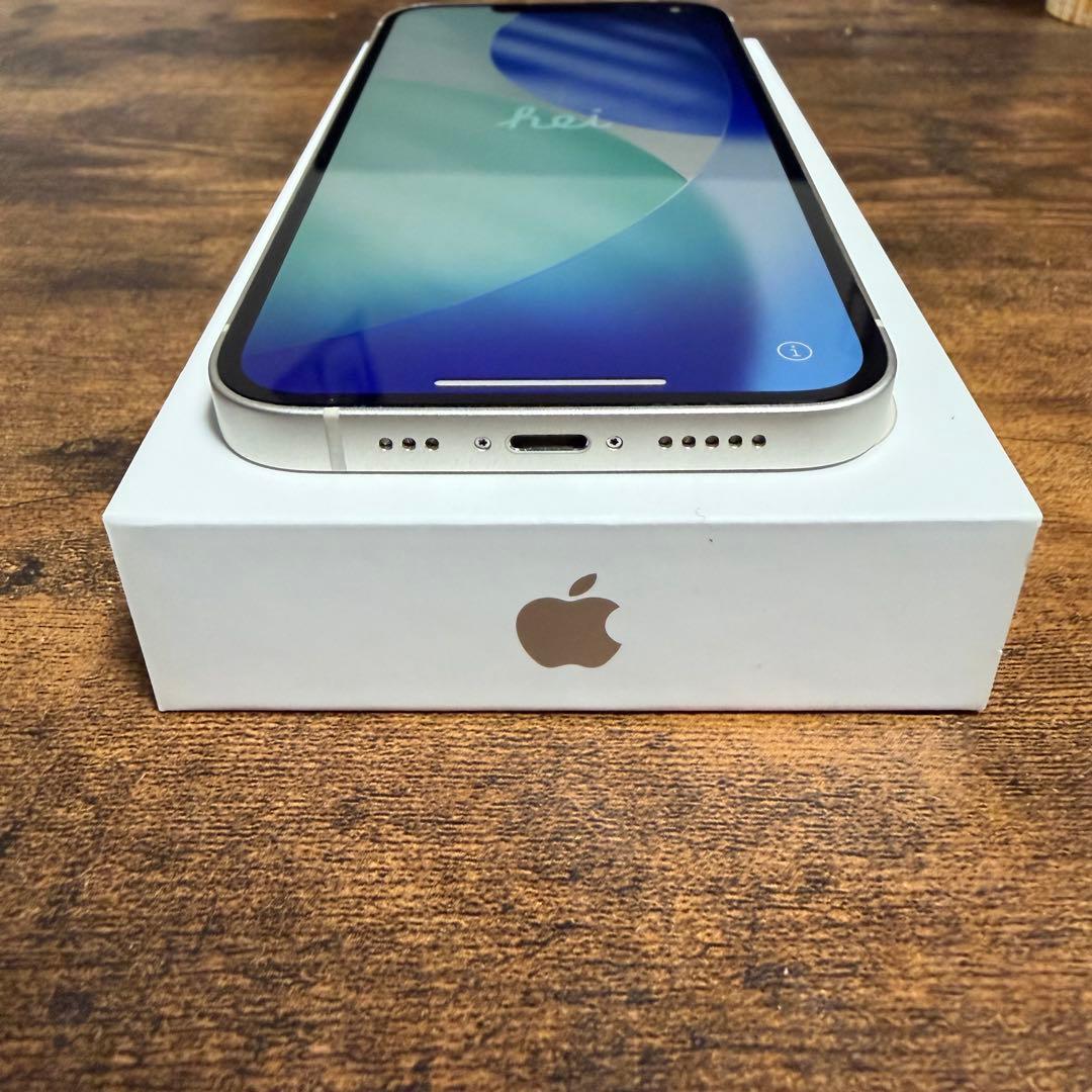 Apple iPhone 13 ホワイト 本体 128GB