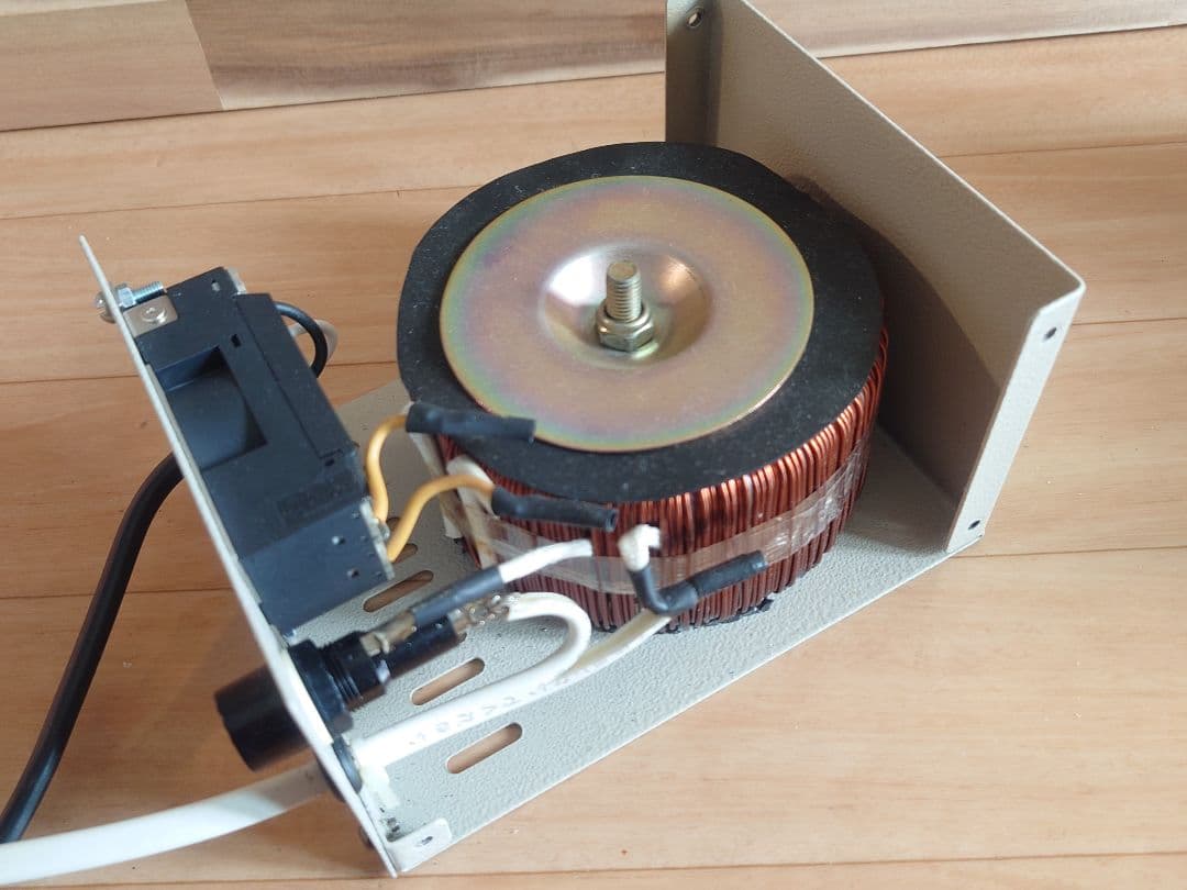 300W　トロイダルコア　ACノイズフィルター付きアイソレーション電源トランス