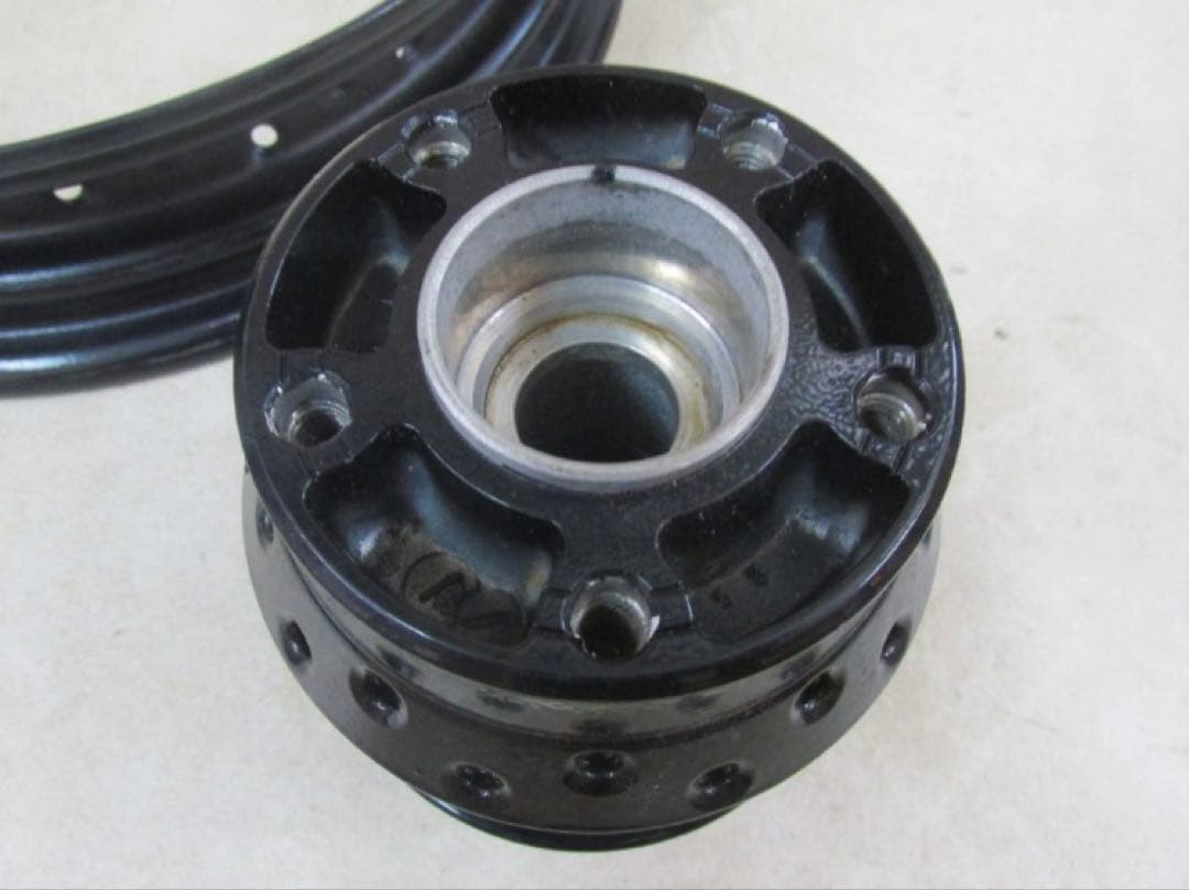 ハーレーダビッドソン　Harley-Davidson ホイール　リム　ハブ