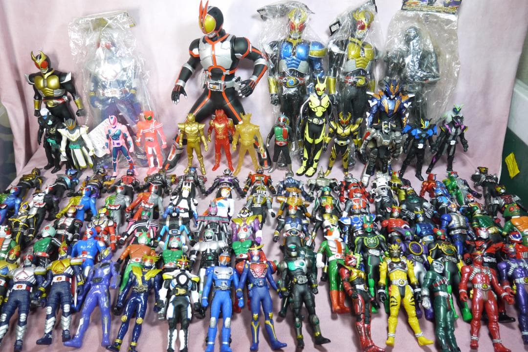 ライダーヒーローシリーズ　ビッグサイズソフビフィギュア　111体セット