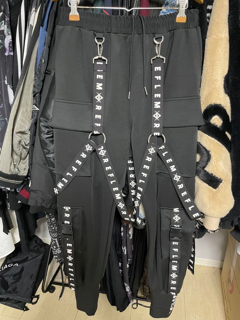 レフレム カーゴパンツ