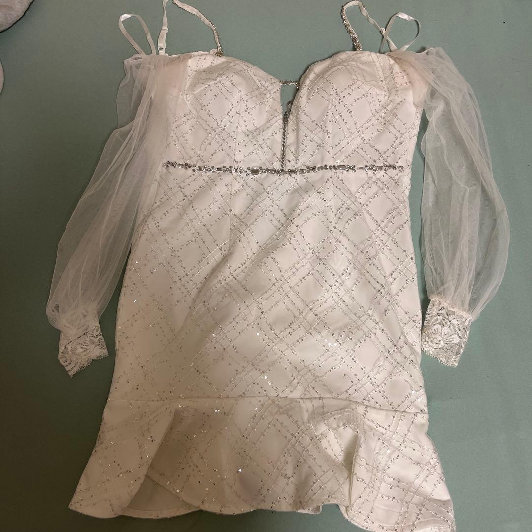 ホワイト タイトフィットドレス Sサイズ Jewels