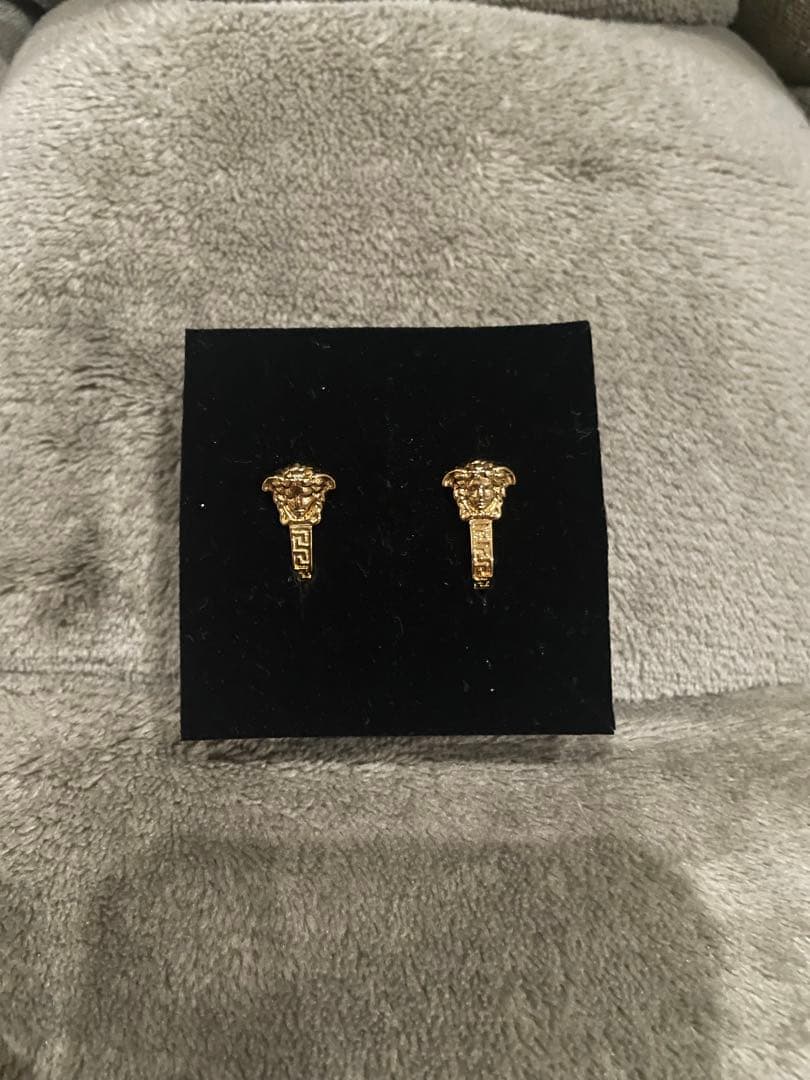 【VERSACE】 ゴールド ピアス メデューサ