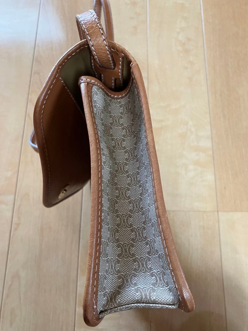 セリーヌ　レディースショルダーバッグ　レトロ