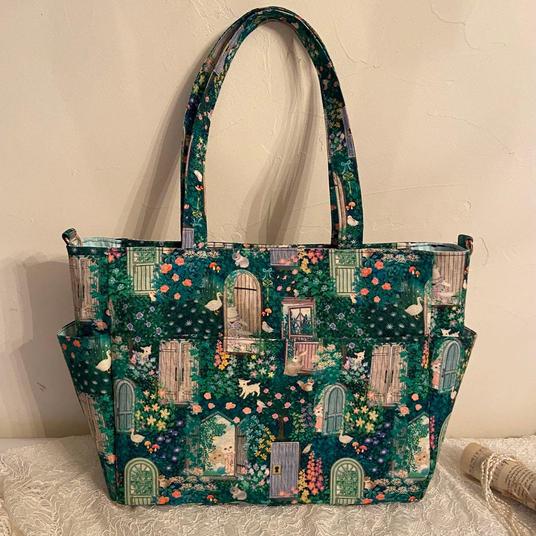 トートバッグ　A4サイズ