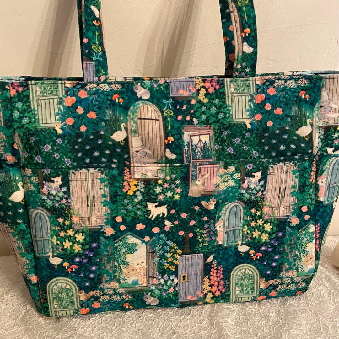 トートバッグ　A4サイズ