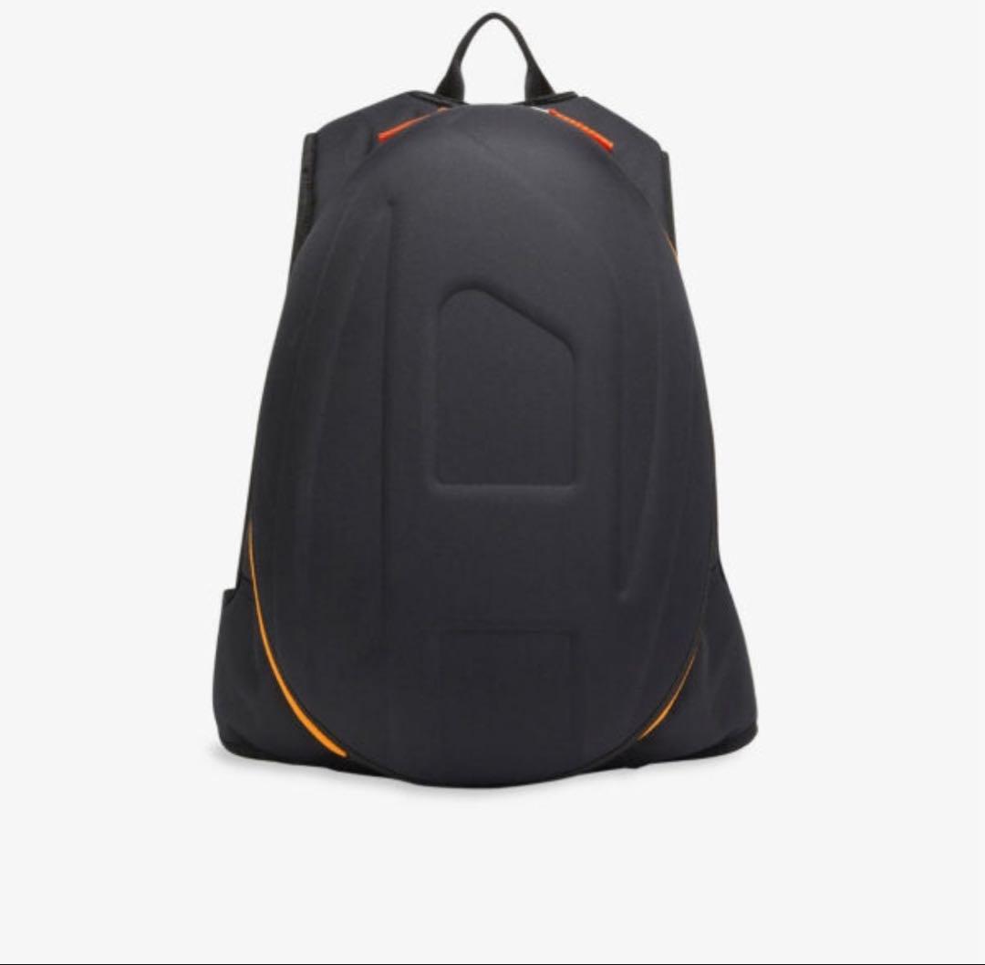 エルゴノミックデザイン ブラックリュック(DIESEL)