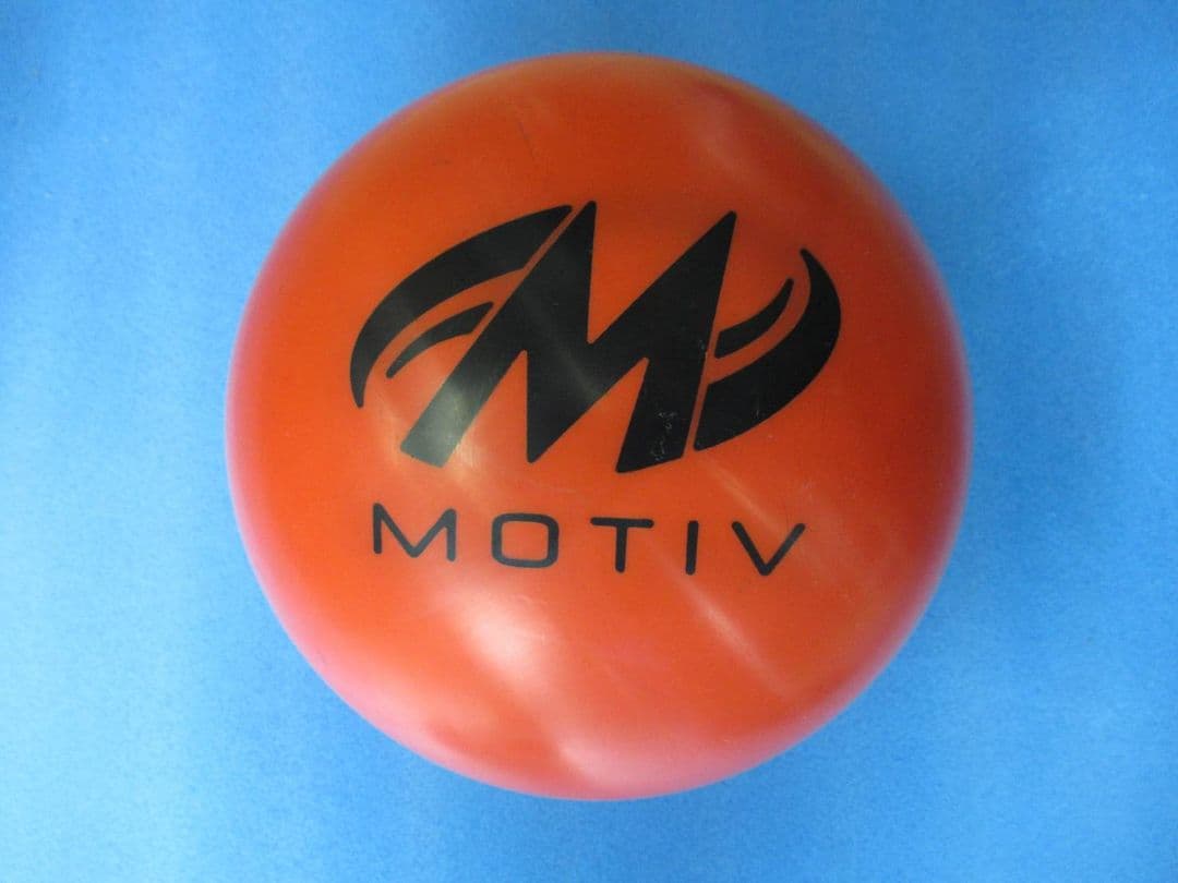 REVOLT　ボウリングボール　ボーリング