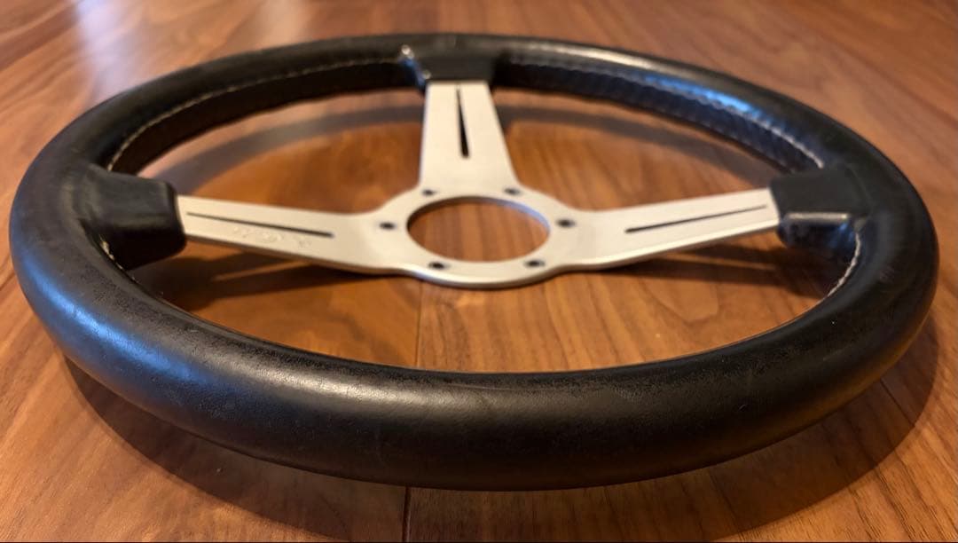 NARDI ナルディ ブラックレザーステアリング 33パイ　33cm