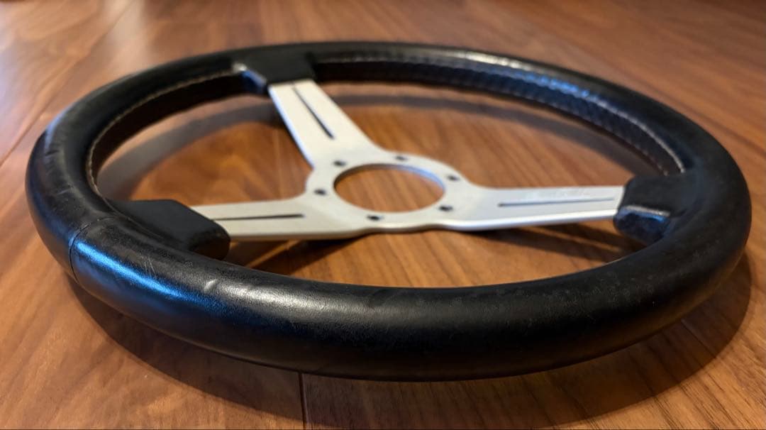 NARDI ナルディ ブラックレザーステアリング 33パイ　33cm