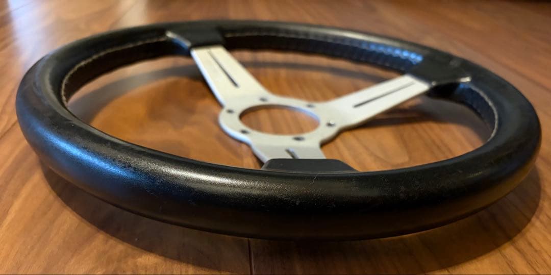 NARDI ナルディ ブラックレザーステアリング 33パイ　33cm