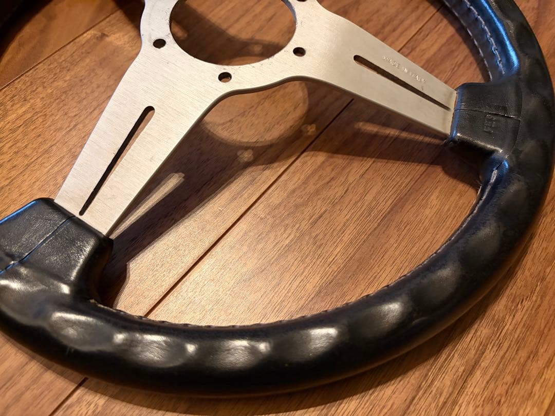 NARDI ナルディ ブラックレザーステアリング 33パイ　33cm