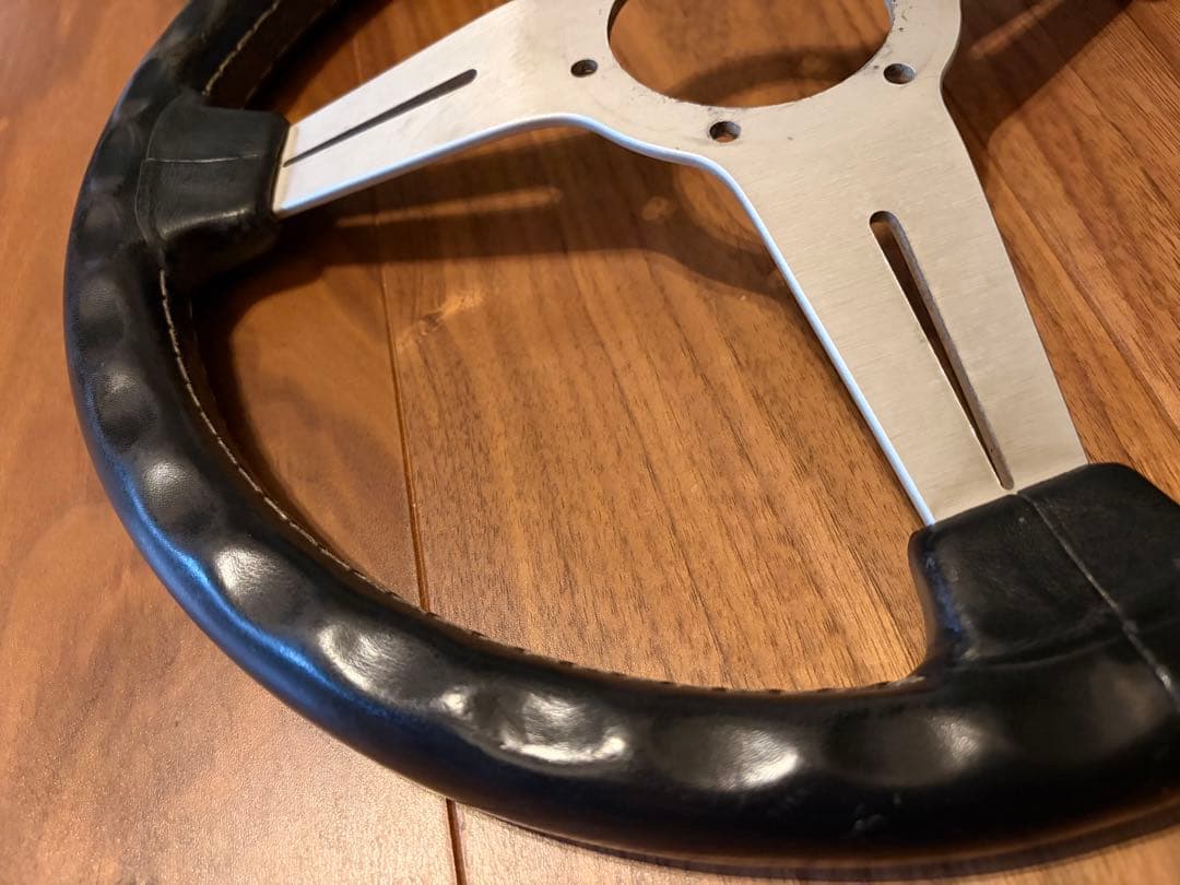 NARDI ナルディ ブラックレザーステアリング 33パイ　33cm