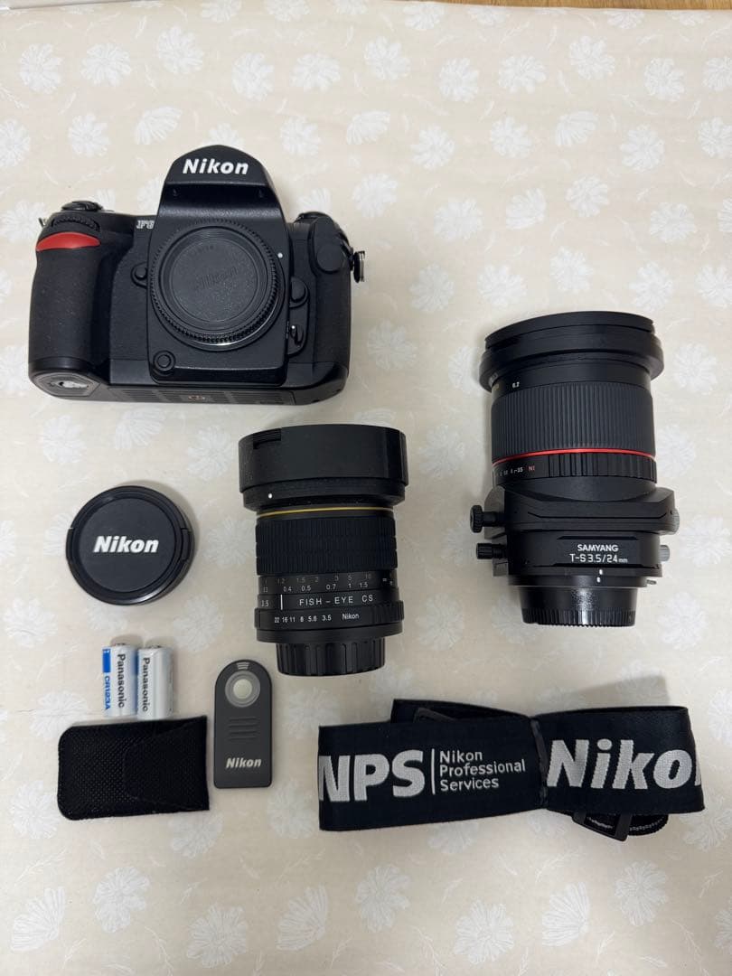 ニコンNikon F6 レンズ2個(動作確認)