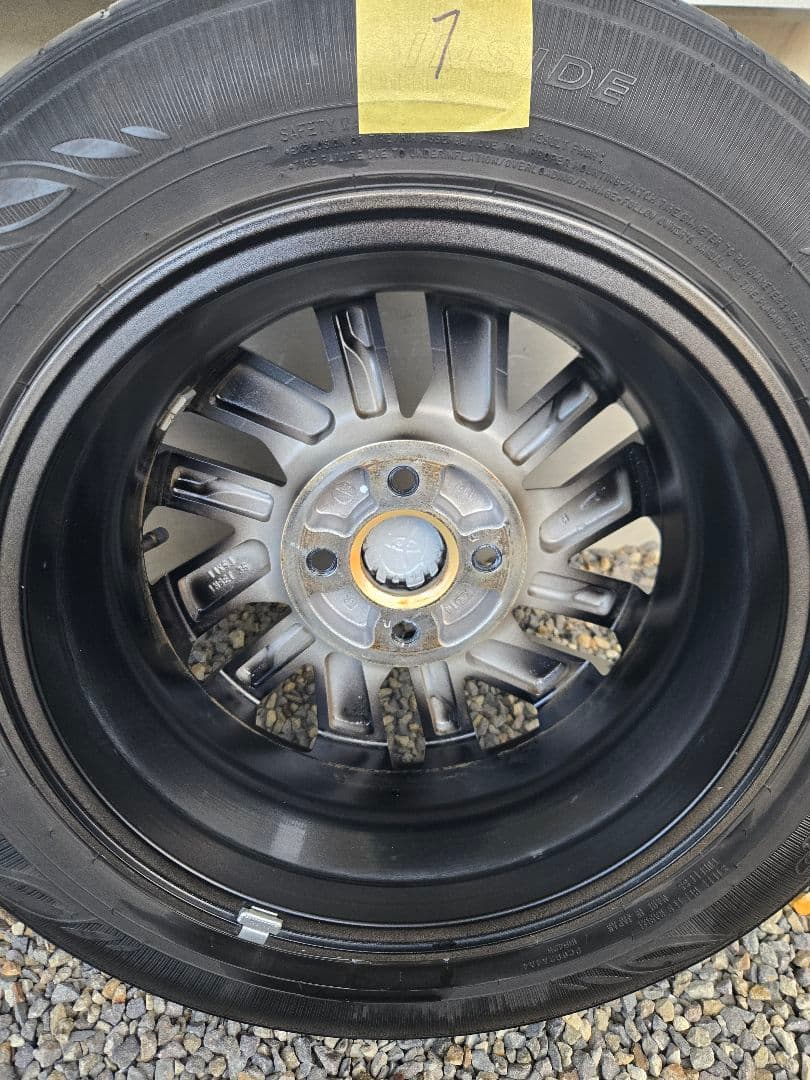 はむさん専用まとめできないので値段変更しました！トヨタルーミー純正14インチ2本