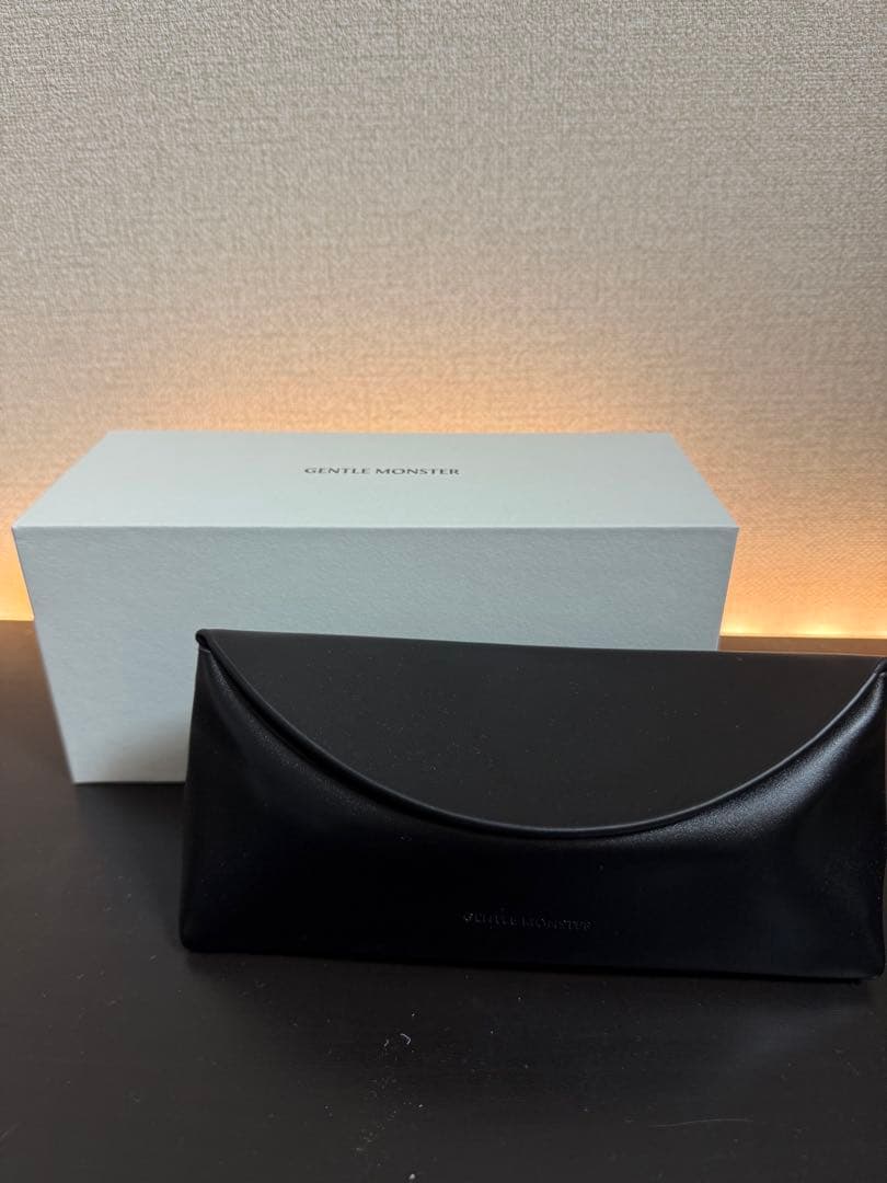 ト*♡様 Gentle Monster グレー　サングラス　新品