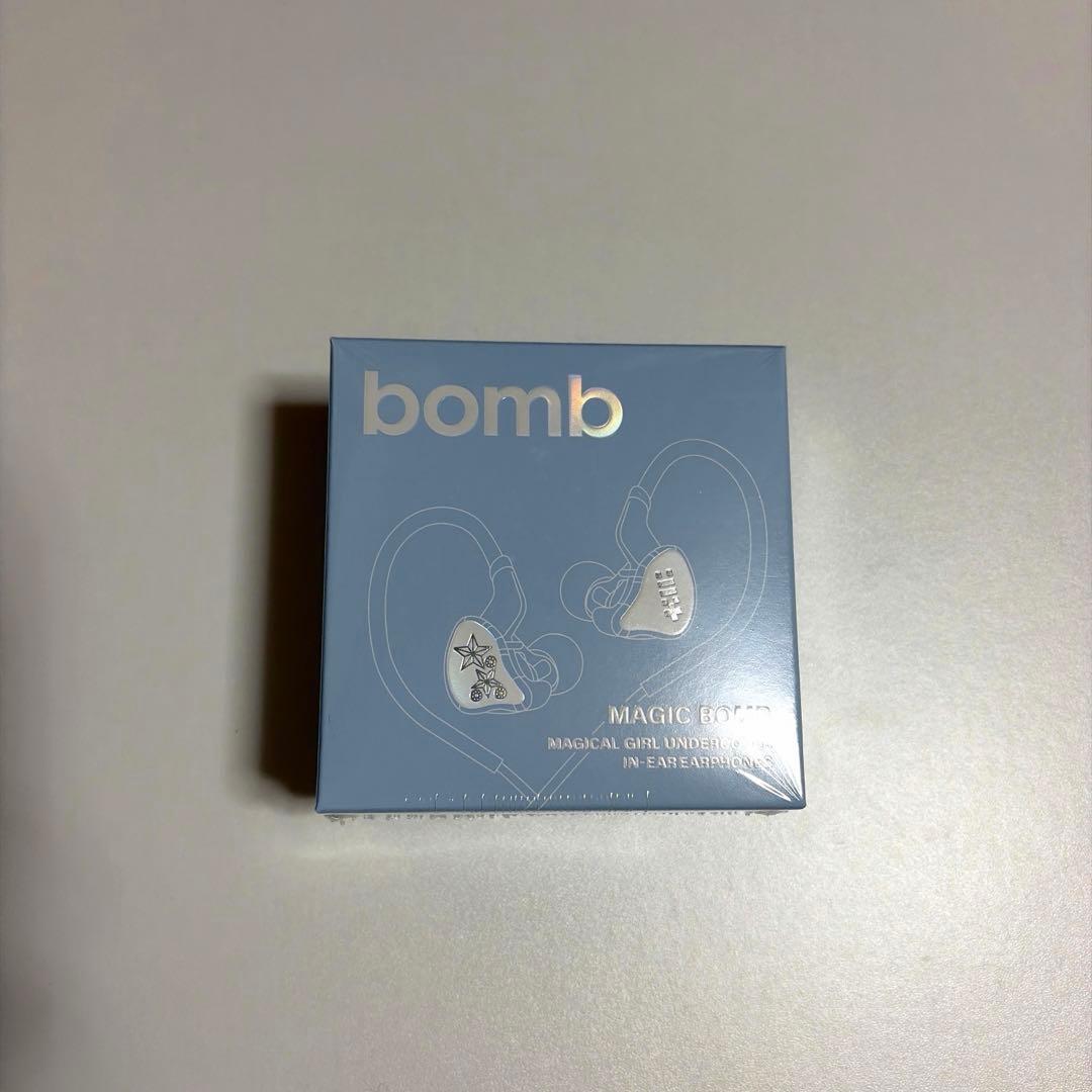 新品未開封　illit イヤモニ風イヤホン