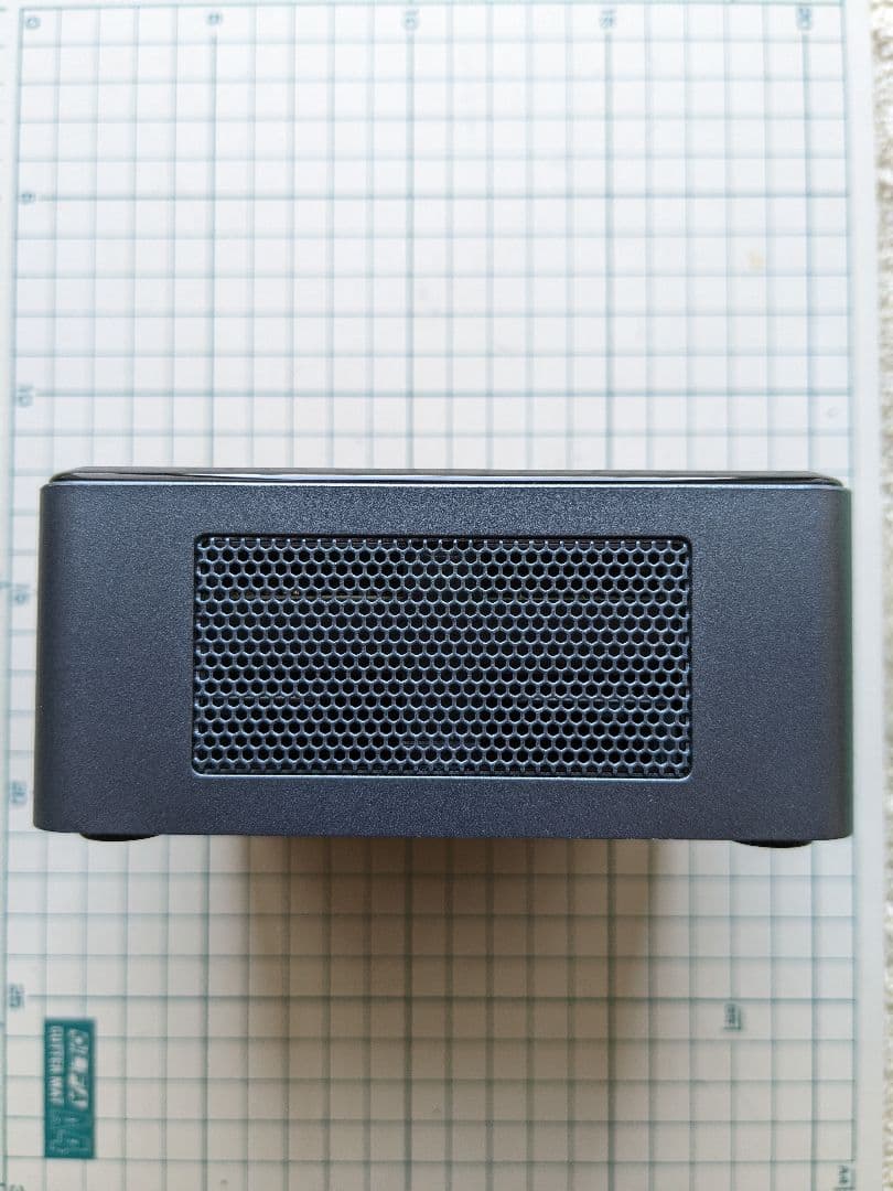 ミニPC intel NUC8i5BEH