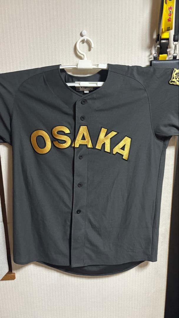 阪神タイガース　ブラックダイナマイトユニフォーム OSAKA 森下翔太　Oサイズ