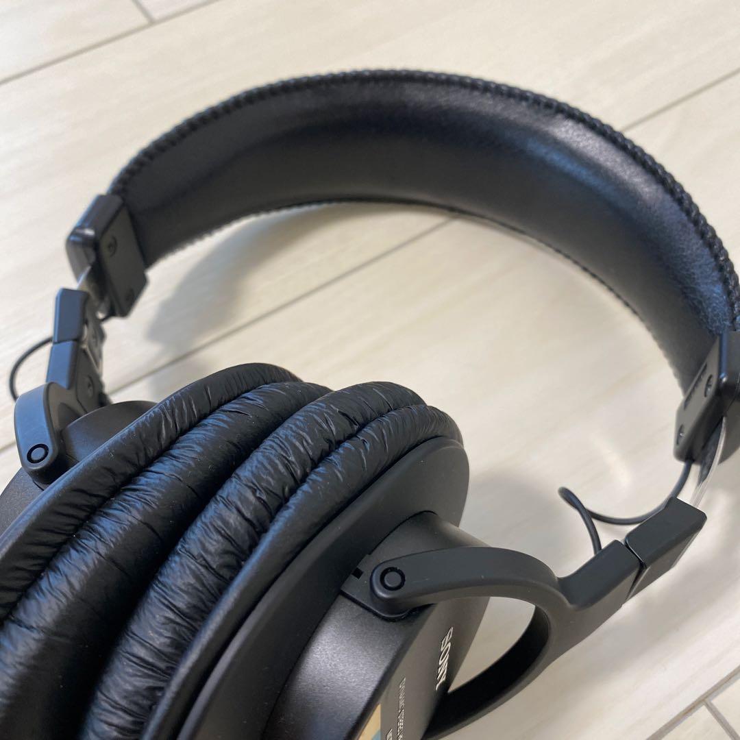 SONY MDR-7506 ヘッドホン 収納ケース付き