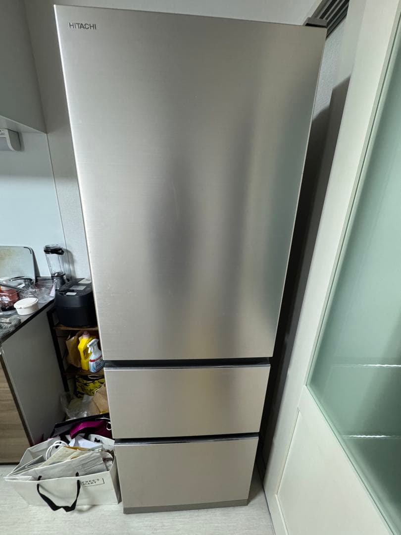 HITACHI シルバー冷蔵庫(定価10万)