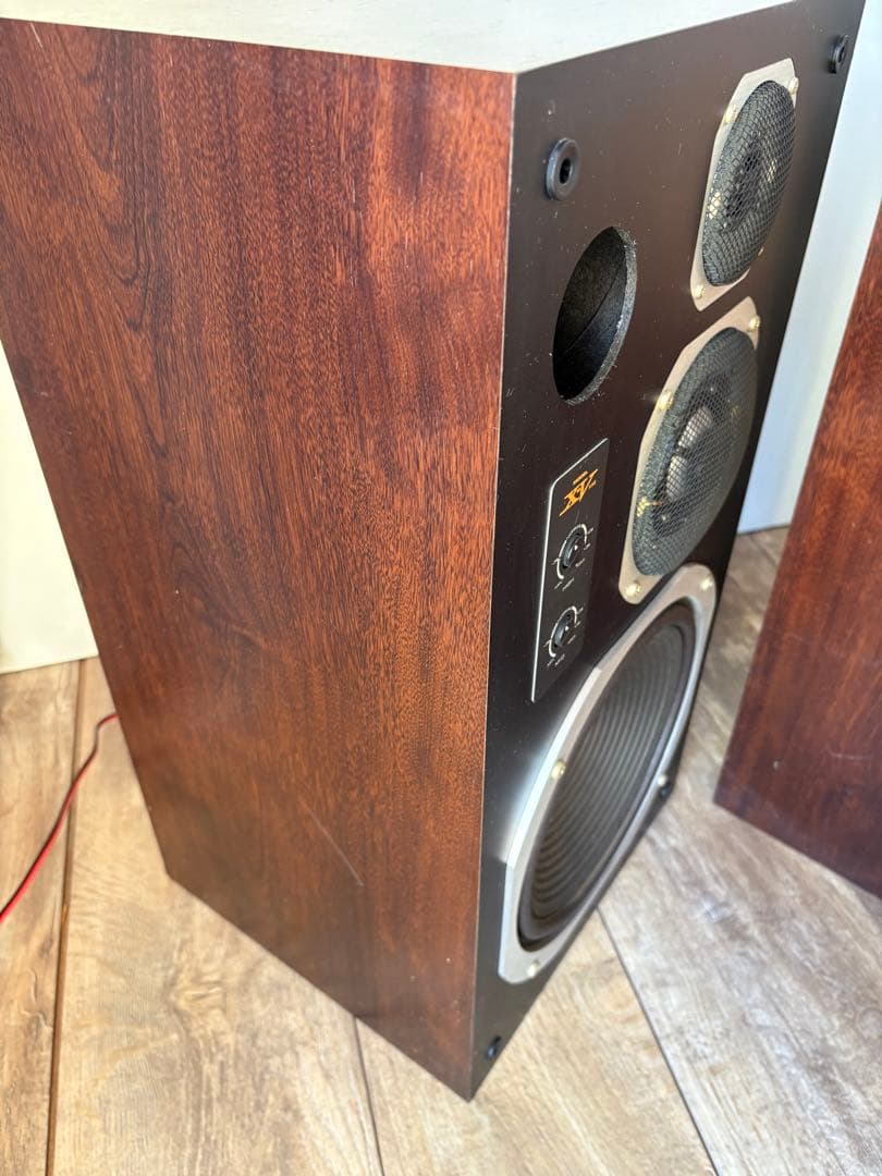 X-V スピーカー１つ　必ず２点ご購入下さい。 CORAL スピーカー