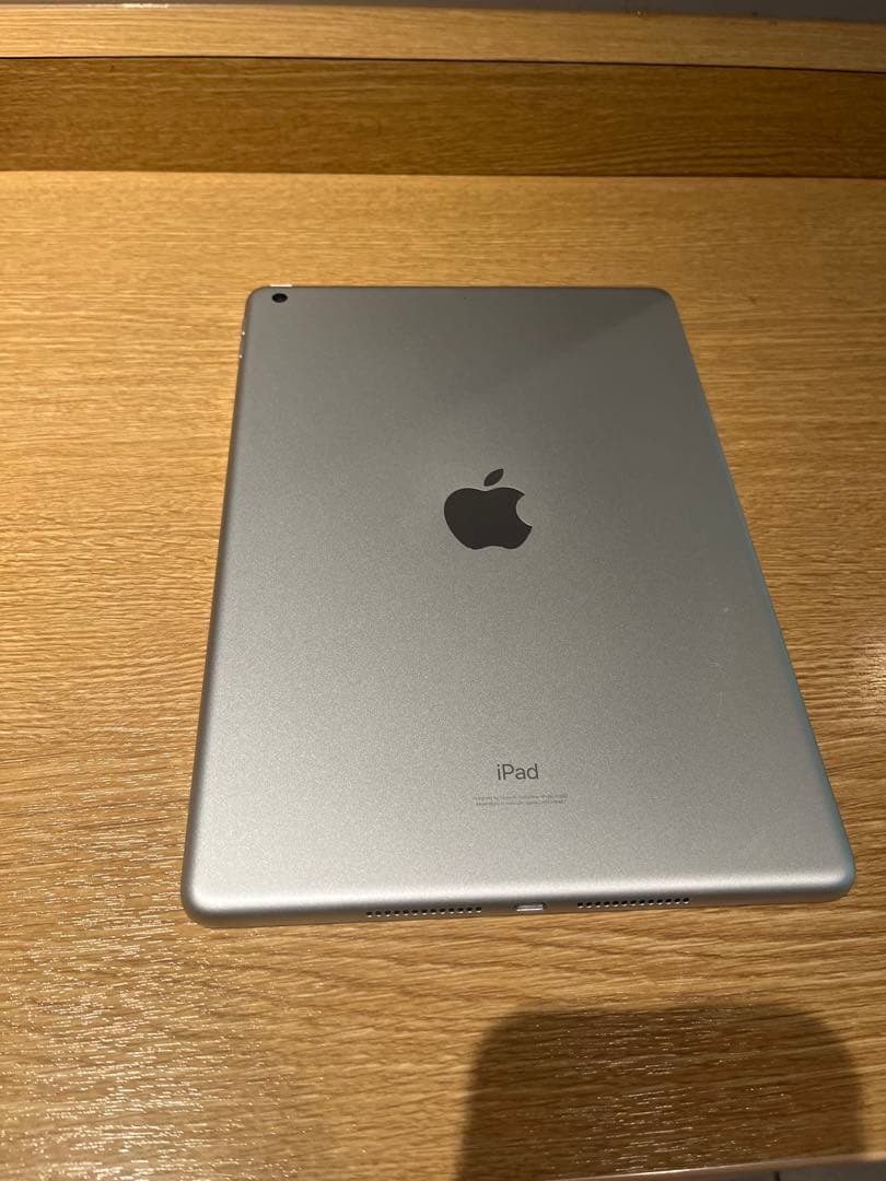 iPad 第9世代　256G 本体 + ケース