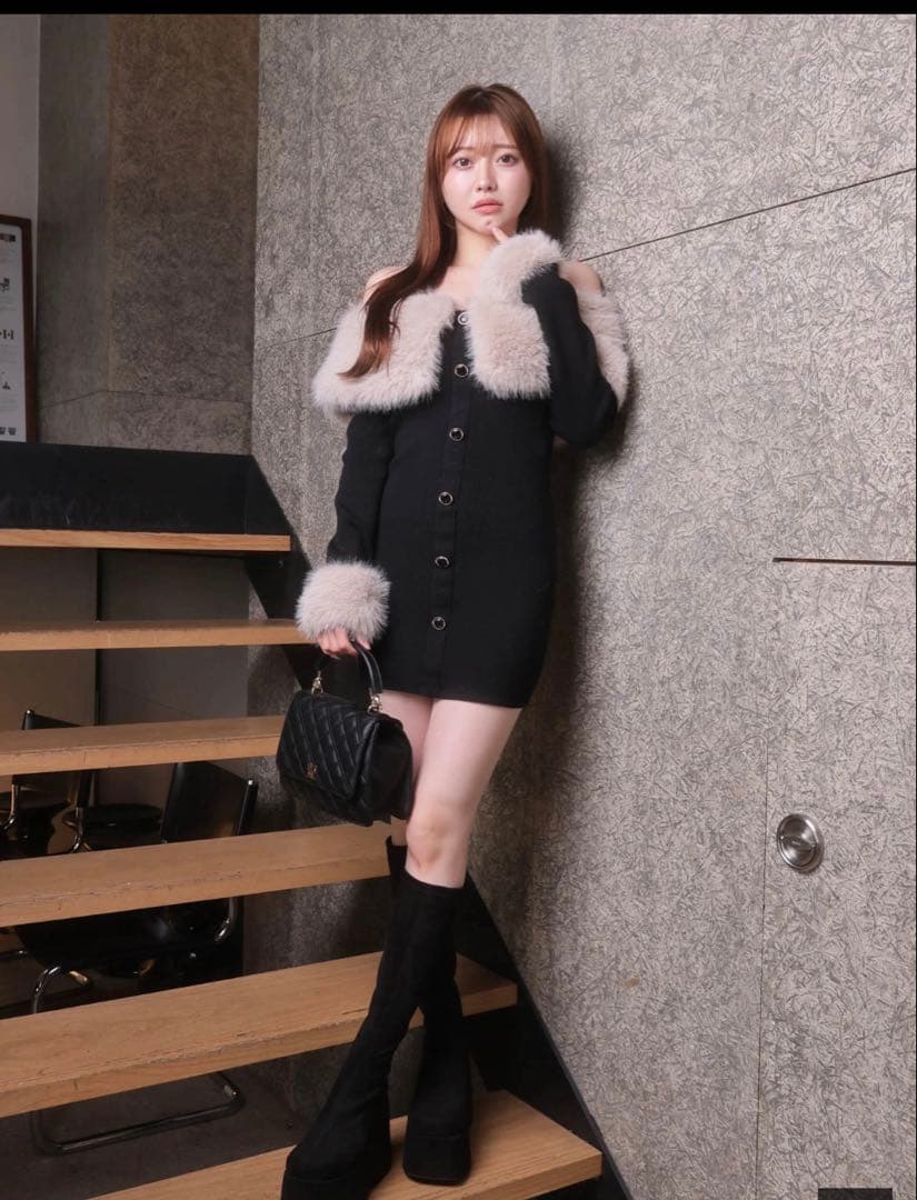 リップサービス　ファーオフショルボタンニットワンピース　ブラック S