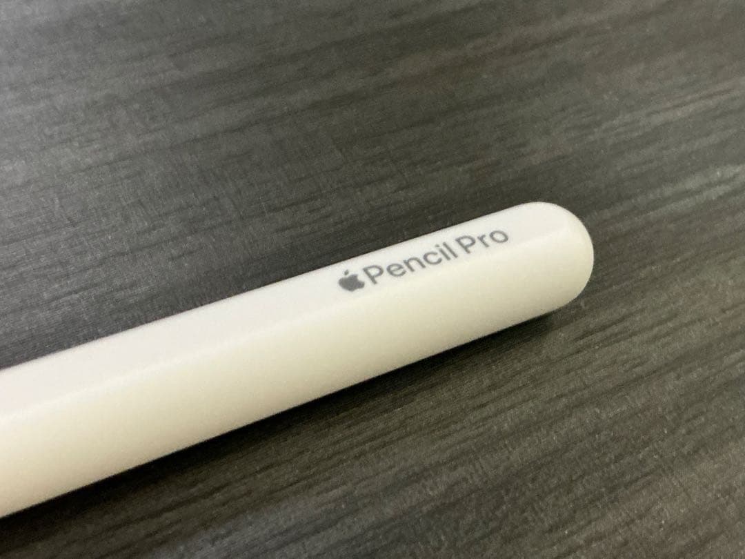 Apple Pencil Pro 専用カバー付き