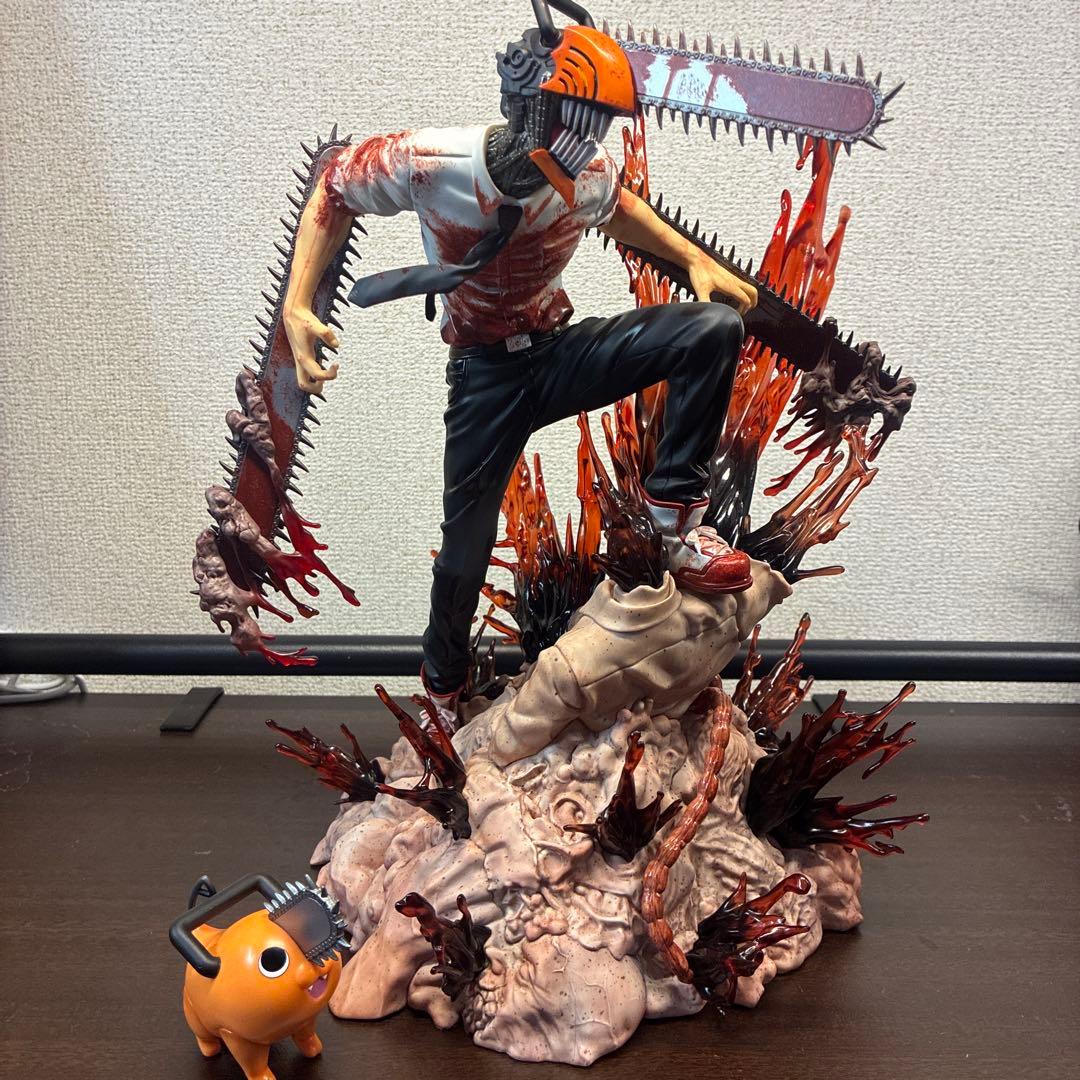 チェンソーマンの1/7スケールフィギュア