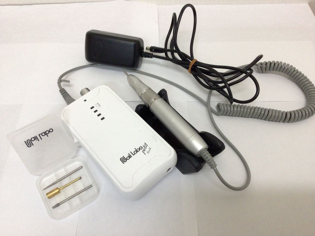 Nail Labo petit Potable(ネイルマシンとビットのセット)