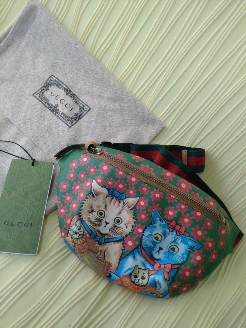GUCCI ヒグチユウコ コラボ 猫と花柄 ボディバッグ