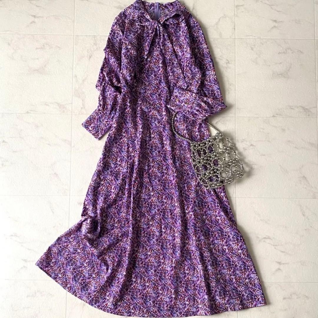 近年.極美品.定価2.8万☆アンタイトル 洗える ボウタイワンピース 総柄 0