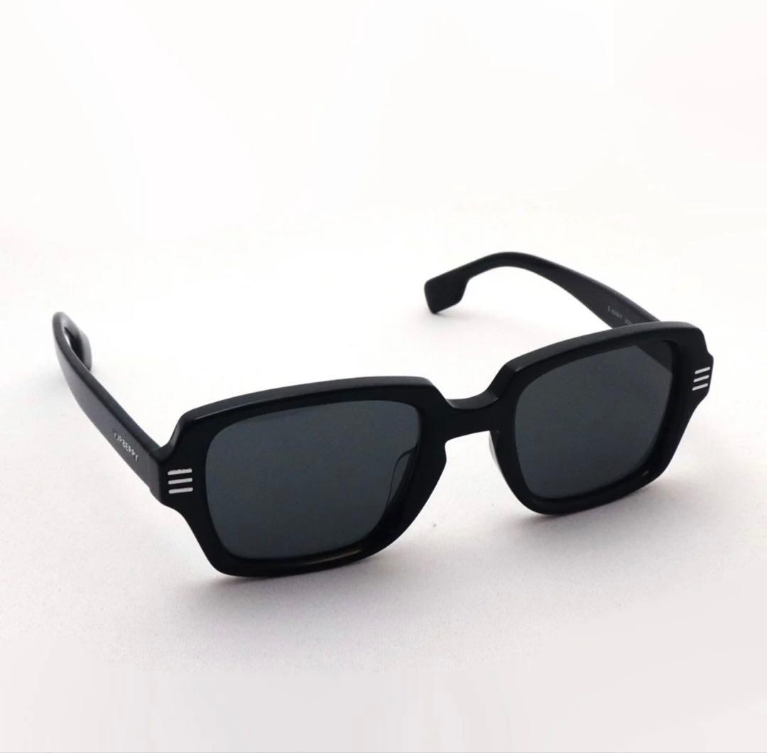 BURBERRY ブラック スクエア サングラス