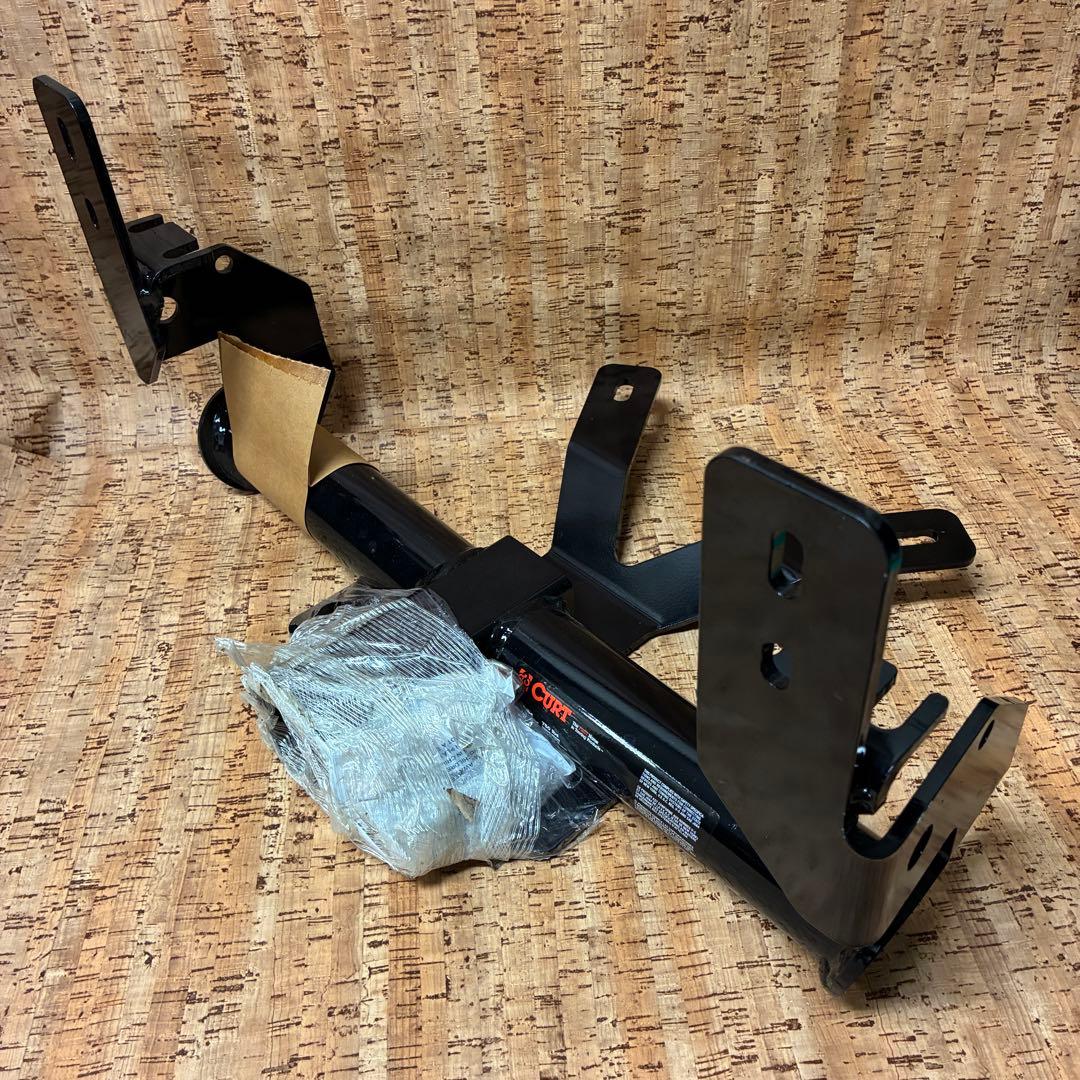 CURT トレーラーヒッチ 2inchレシーバー￼/クラス3