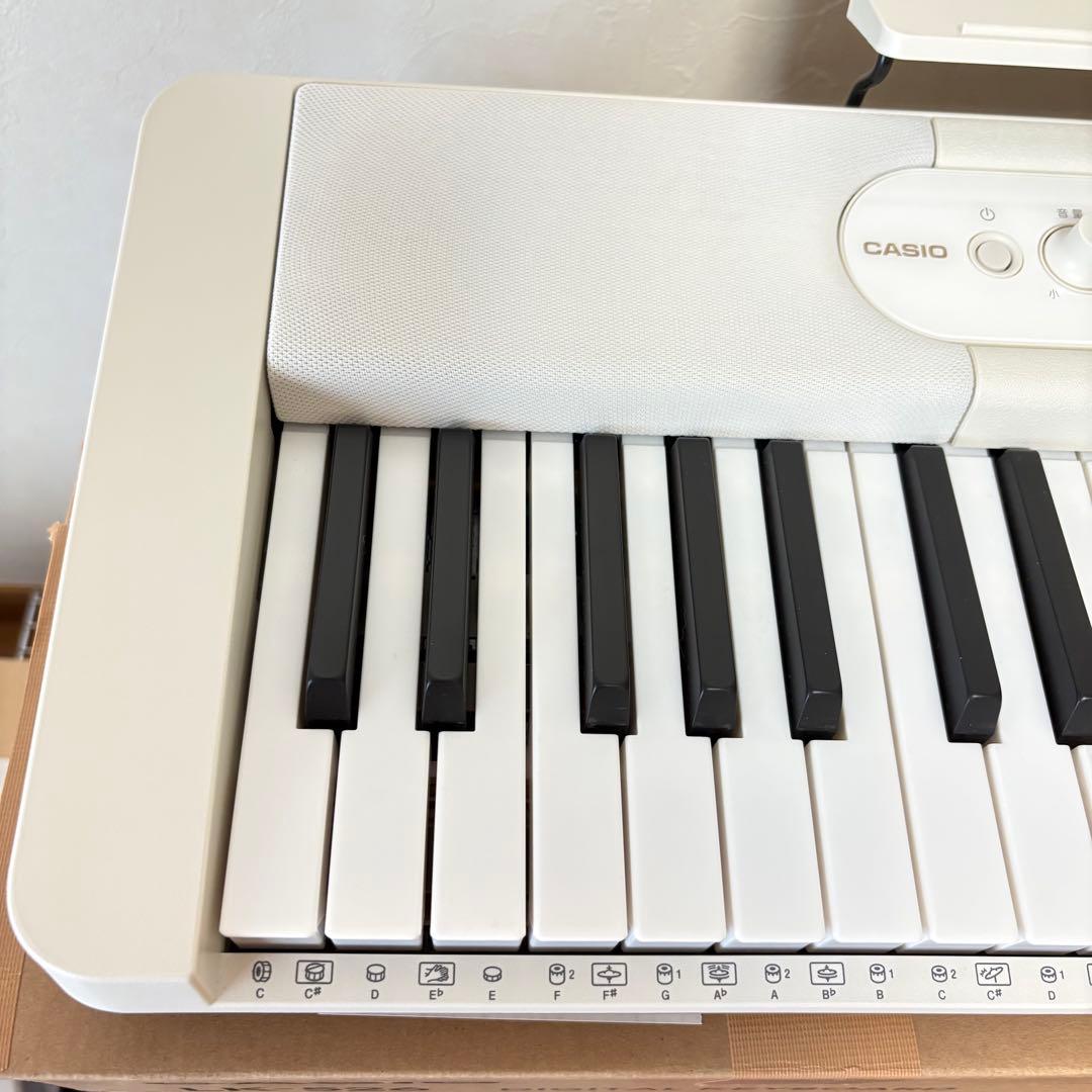 【美品】CASIO カシオ　LK-526 光ナビゲーション　デジタルキーボード