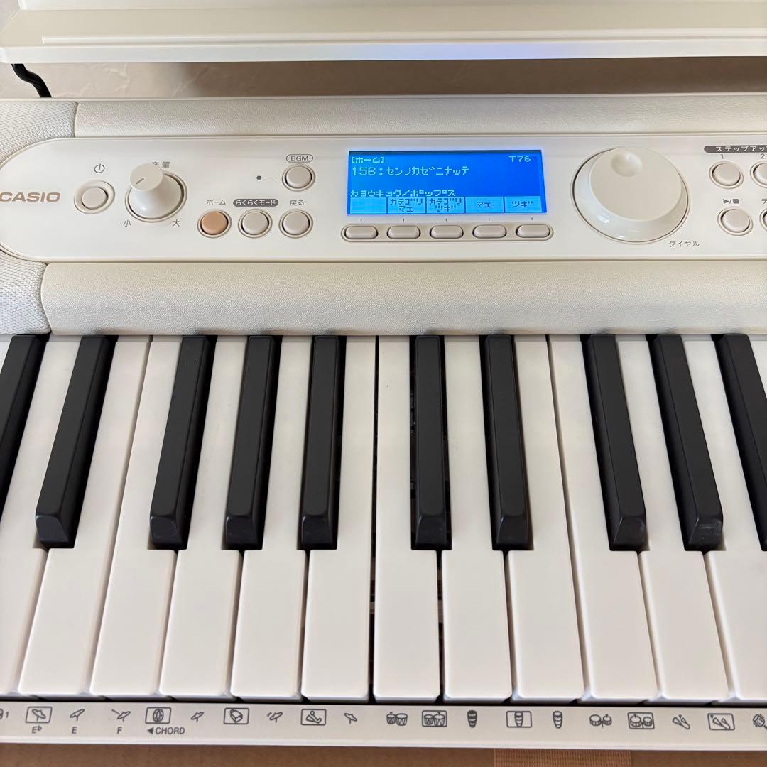 【美品】CASIO カシオ　LK-526 光ナビゲーション　デジタルキーボード