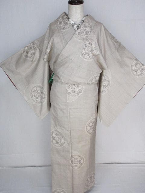 新古品！三越製＊白大島紬＊９マルキ＊本場大島紬＊鏡裏文＊着物＊１６０ｃｍ＊裄６２