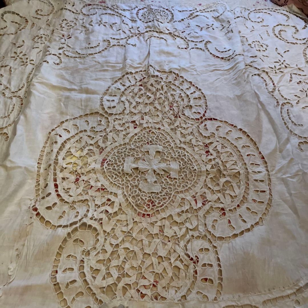 フランスアンティークのレース生地のクロス