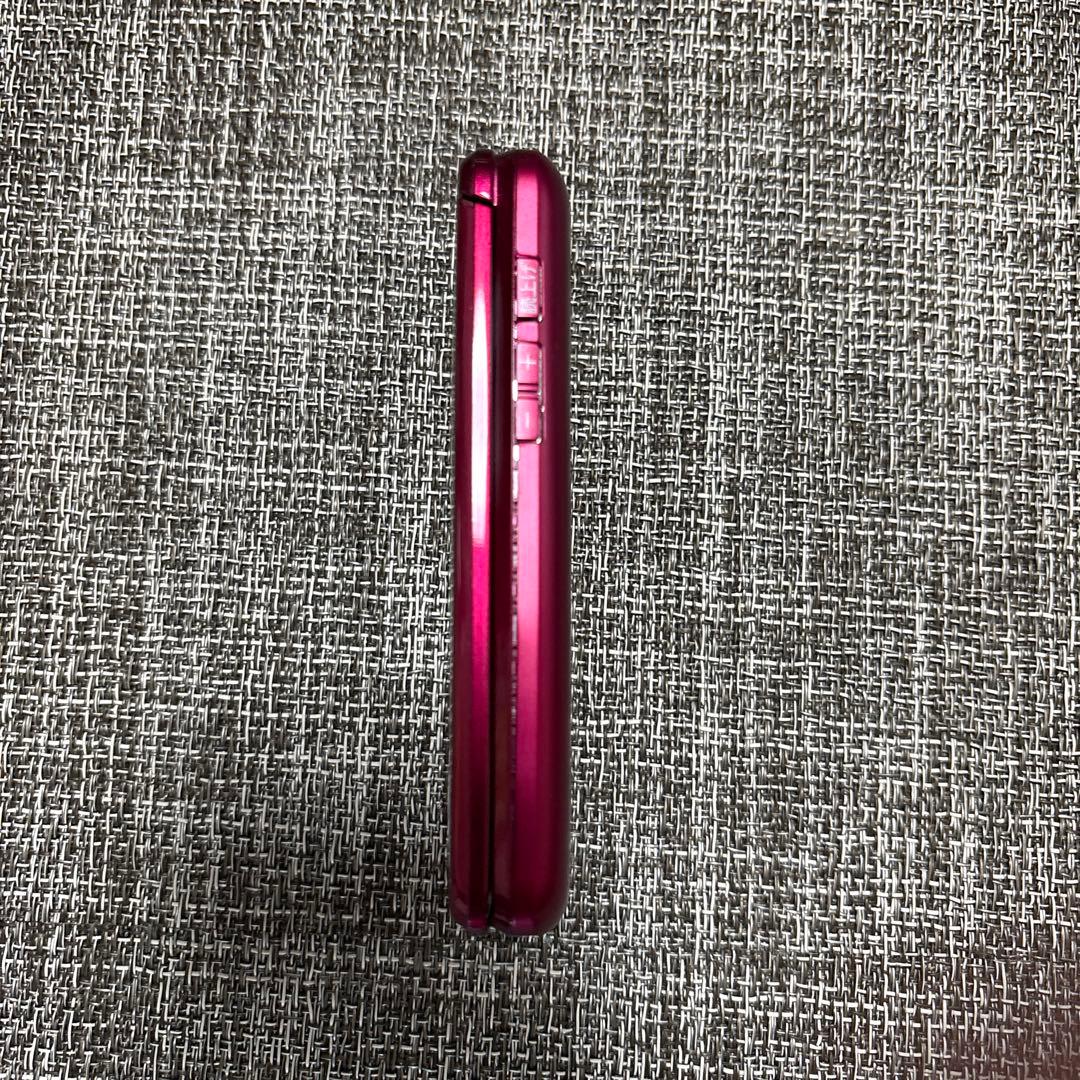 KDDI ピンク携帯電話 本体 充電器付 KYF43