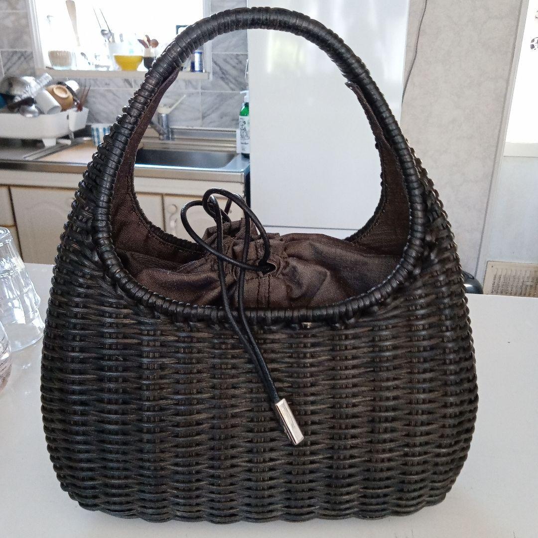 フェラガモ　ラタン ブラック ハンドバッグ