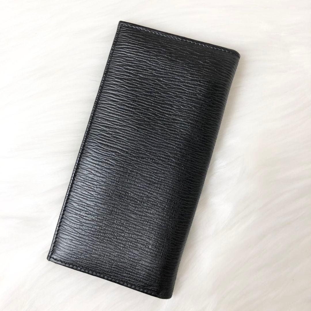 【未使用級】Salvatore Ferragamo 長財布 二つ折り財布