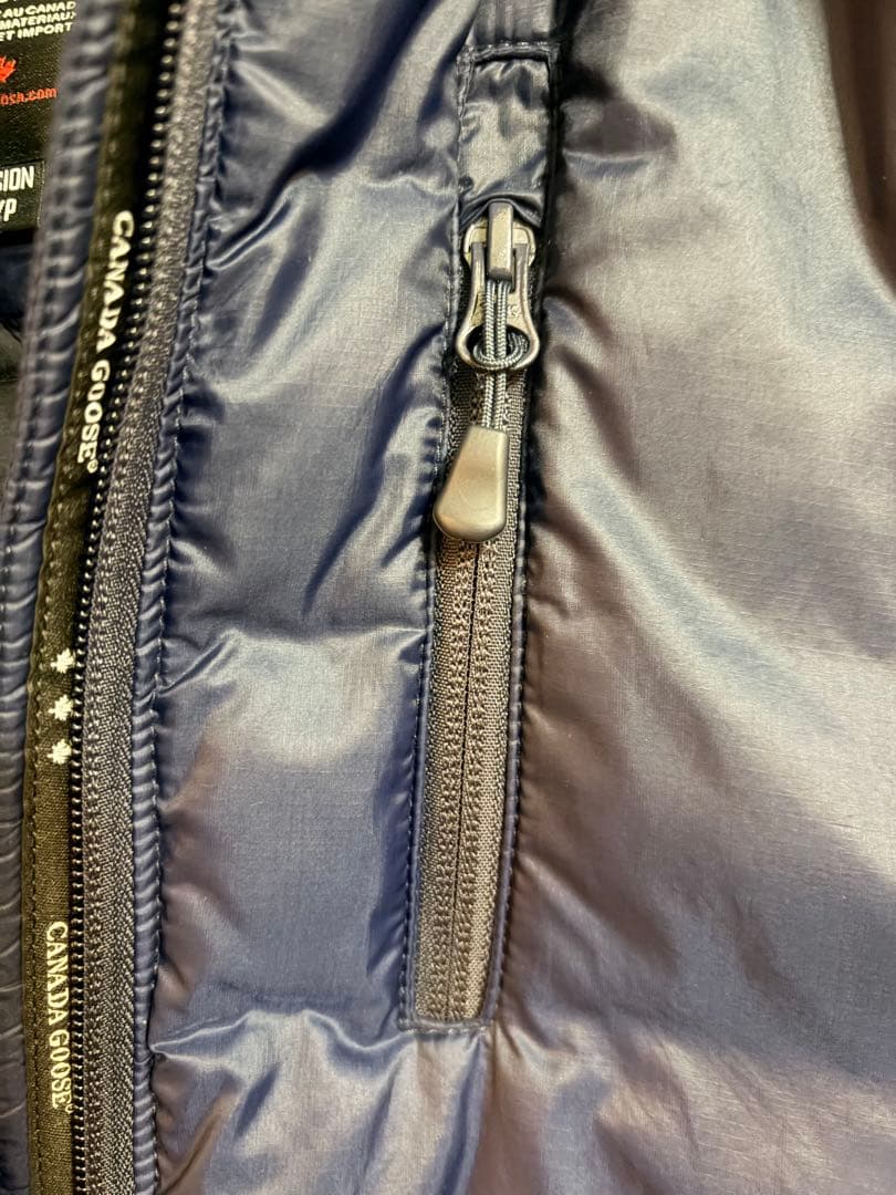 青*空様 カナダグース　ロッジフーディ　ダウン　パッカブル　国内正規品　Sサイズ