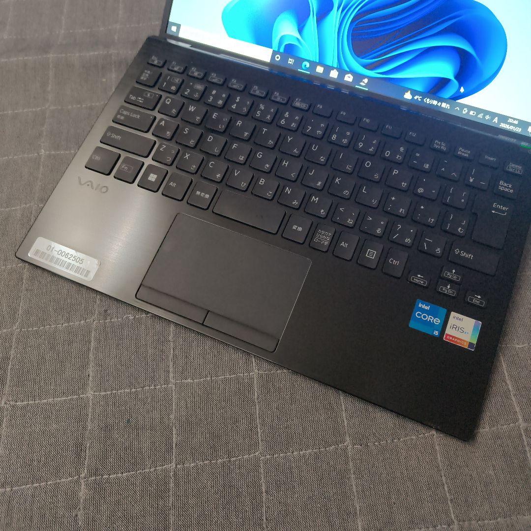 良好 日本製 高級感 VAIO 軽量 驚速12世代i5 16GB 512GB 9