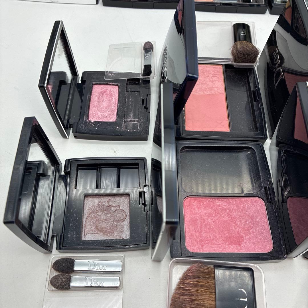 E*m様 ディオール　Dior アイシャドウパレット　チーク　アイシャドウ　まと