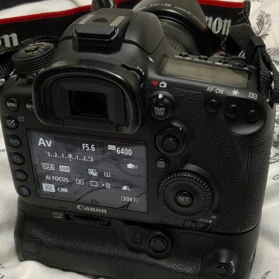 Canon EOS 7D Mark II バッテリグリップ付