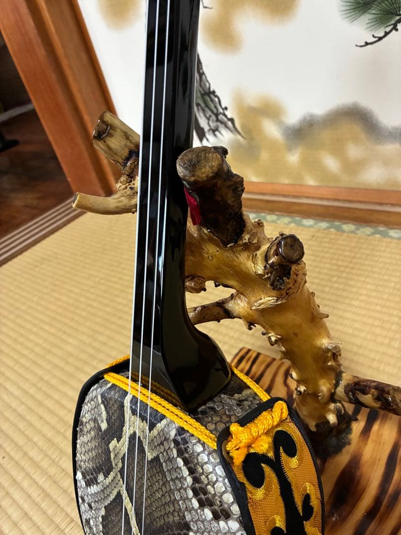 沖縄三線！貴重！知念大工型！本蛇皮！本張り！【一枚張り】⑤⑨