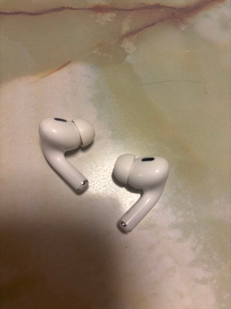 シ*ウ様 Airpods Pro 第2世代 イヤホンのみ