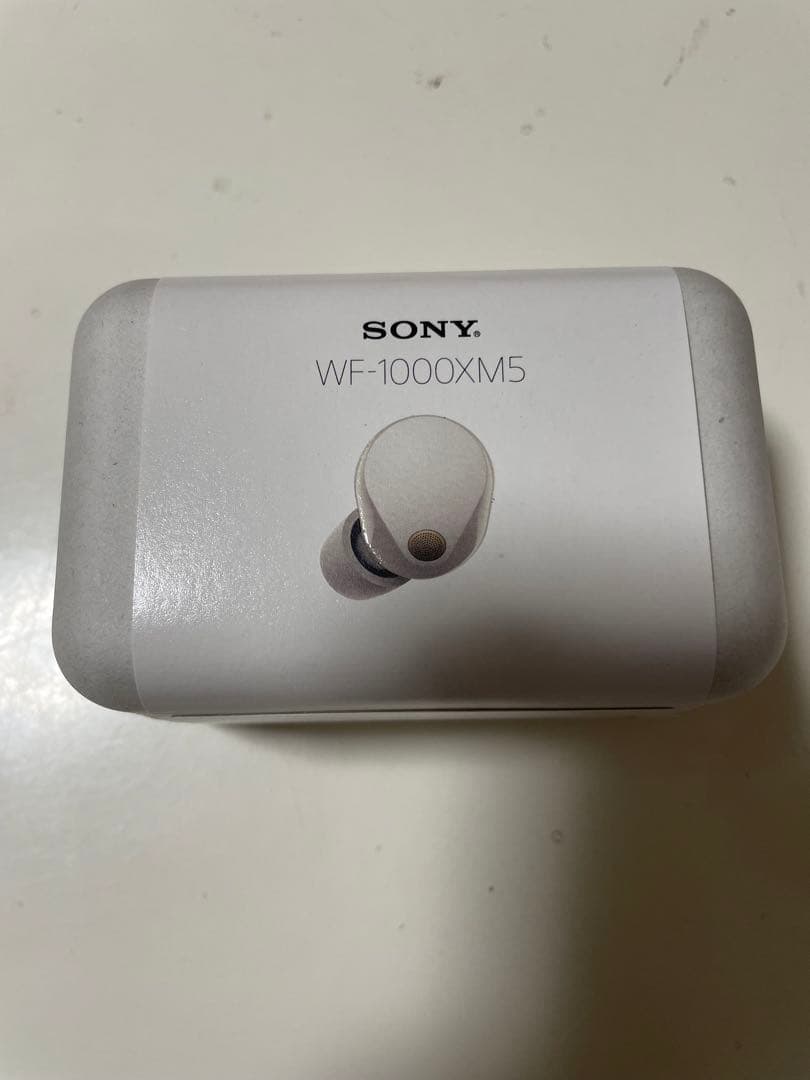 ワイヤレスノイズキャンセリングイヤホン WF-1000XM5プラチナシルバー